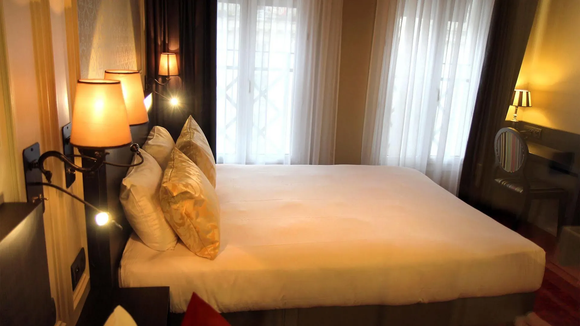 Best Western Le Montmartre - Saint Pierre Paris Hotel